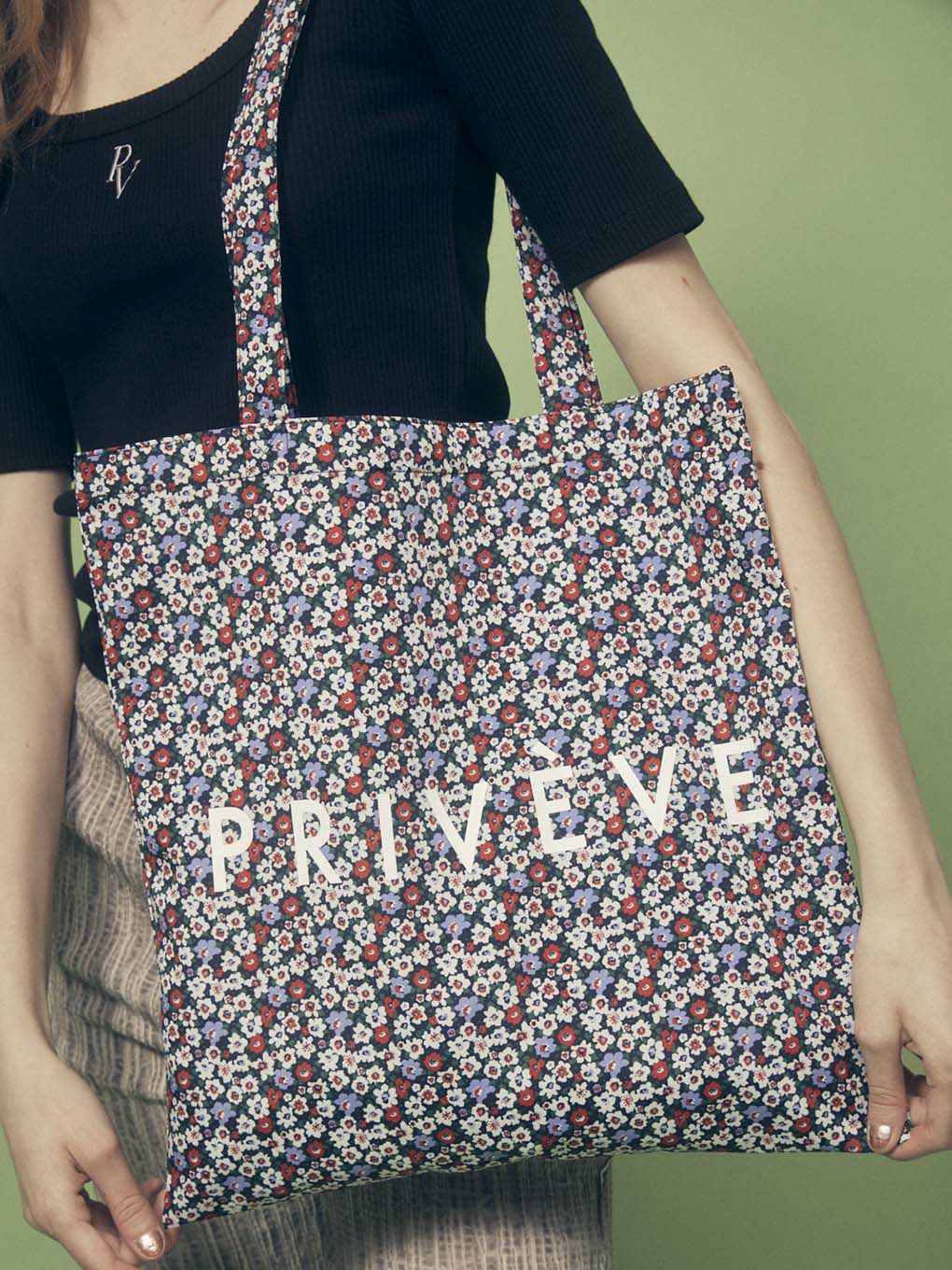 THE LOGO FLORAL TOTE BAG