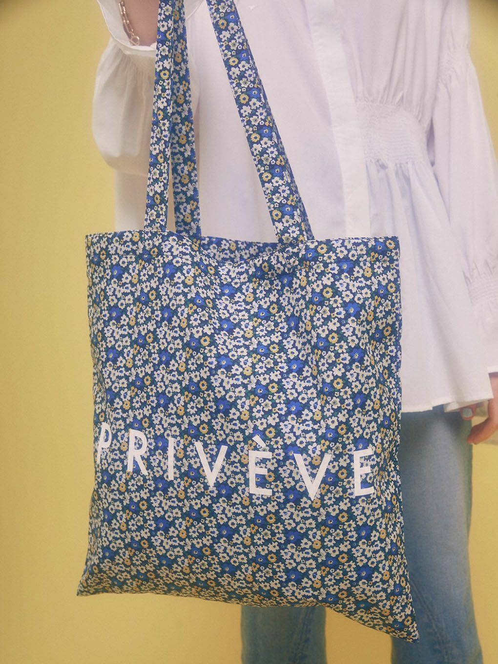 THE LOGO FLORAL TOTE BAG