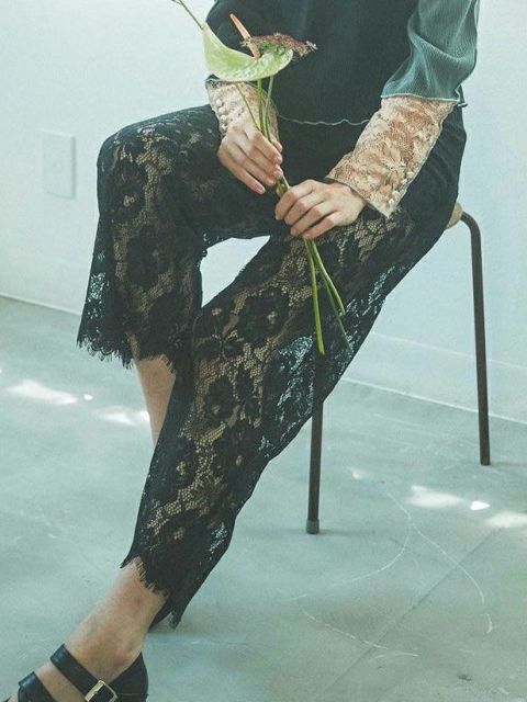 THE FLOWER LACE WIDE PANTS