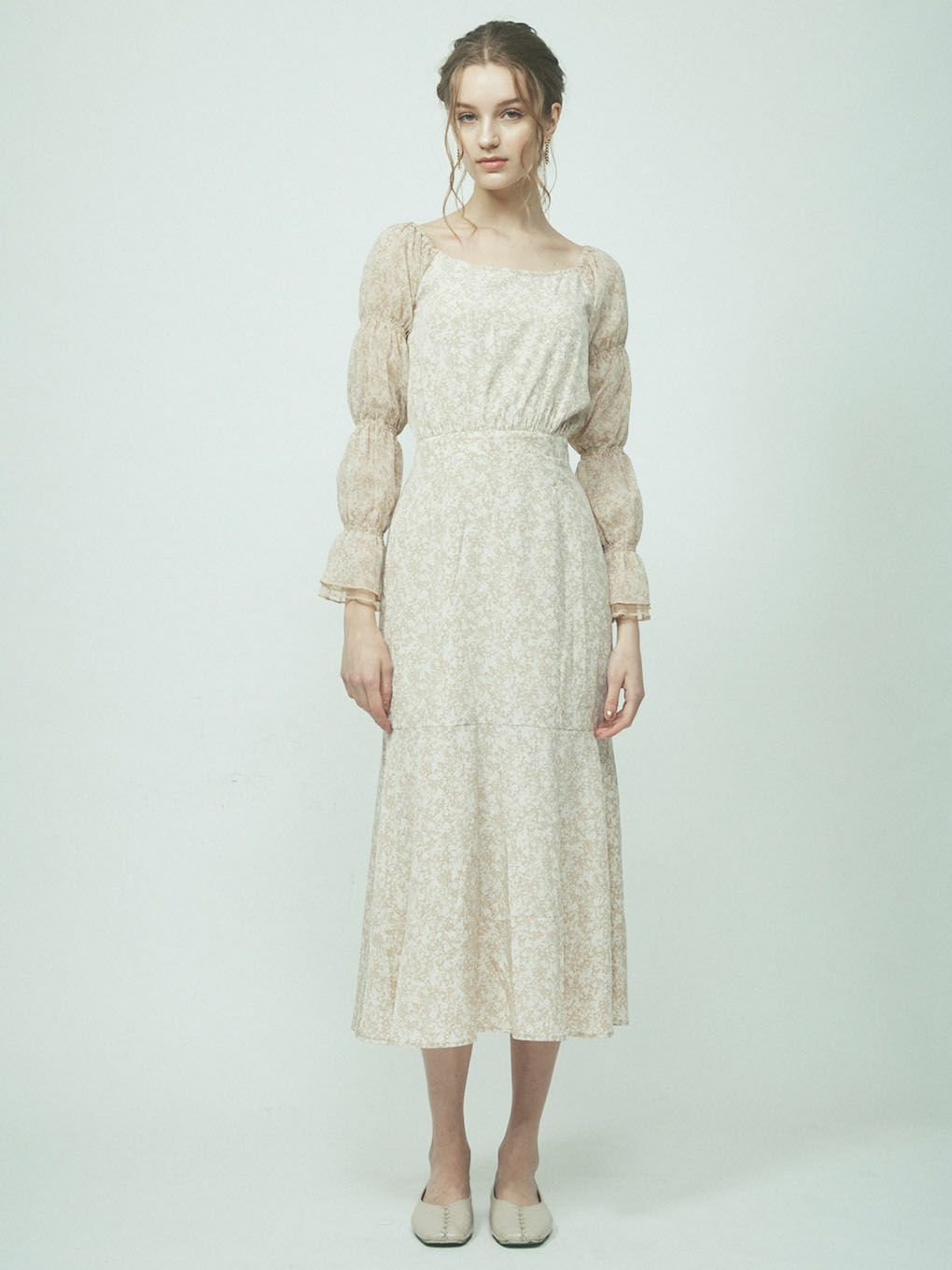 THE FLOWER SHIRRING SLEEVE DRESS | Puff designs パフデザインズ