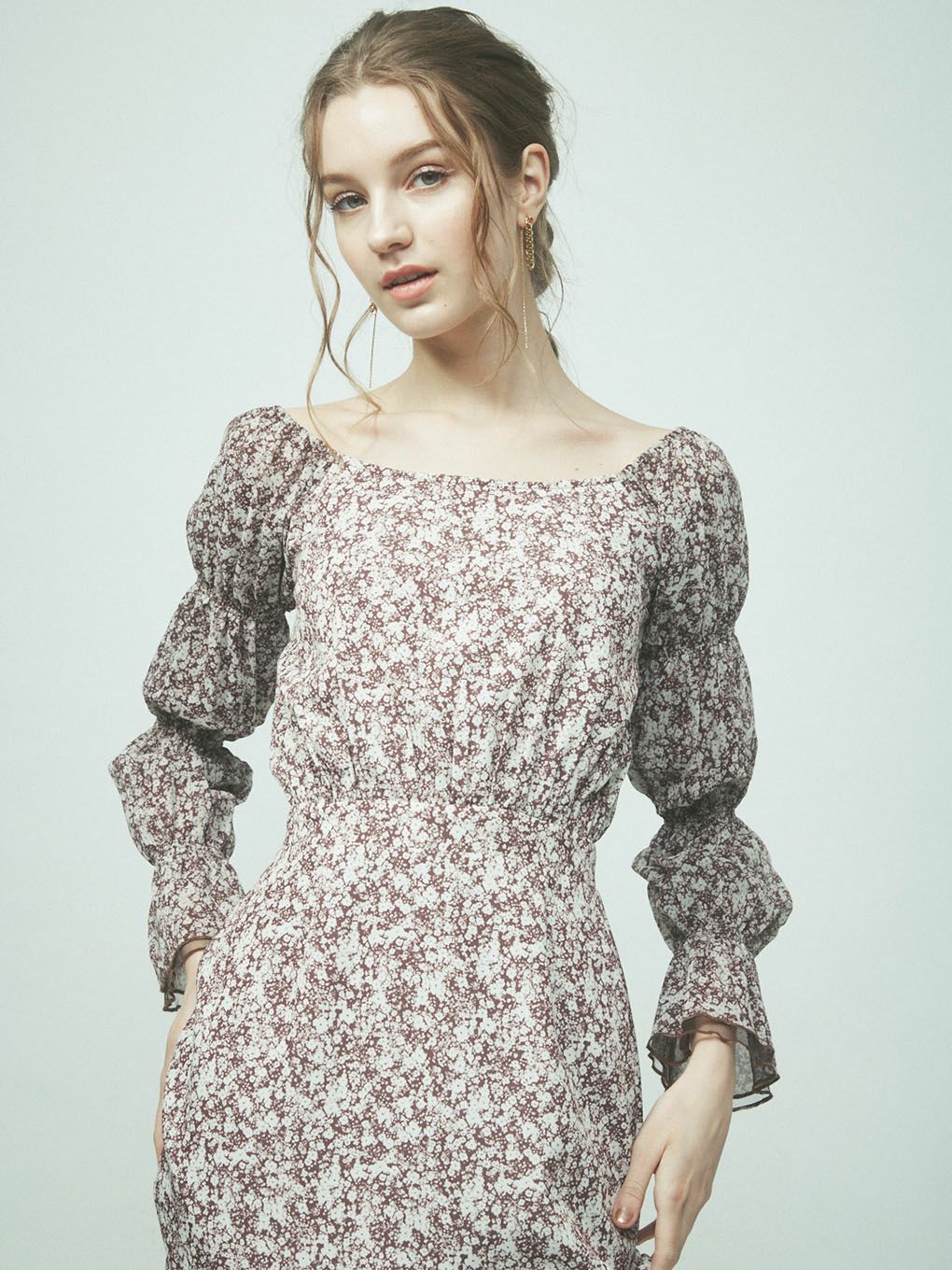 THE FLOWER SHIRRING SLEEVE DRESS | Puff designs パフデザインズ