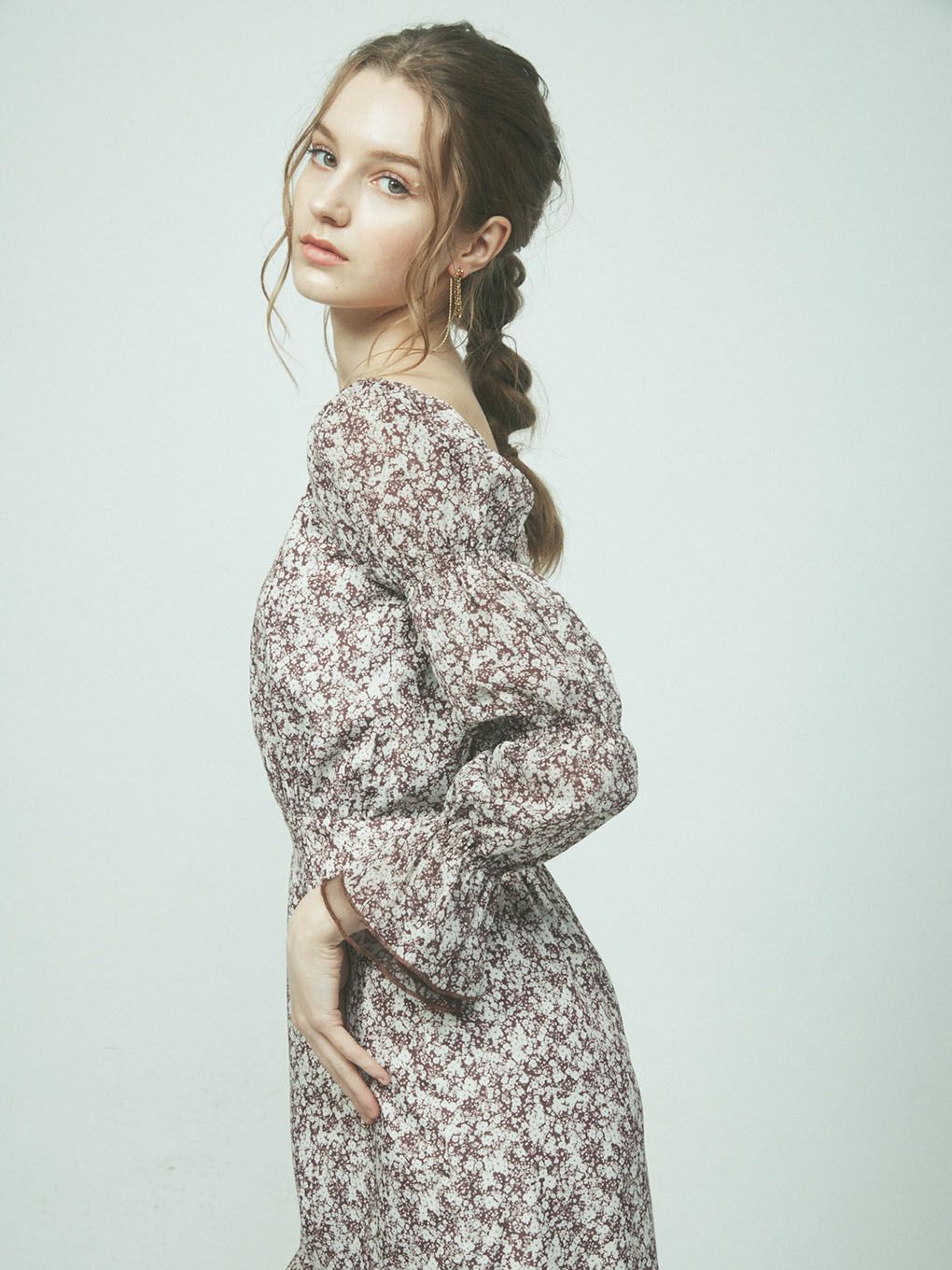 THE FLOWER SHIRRING SLEEVE DRESS | Puff designs パフデザインズ