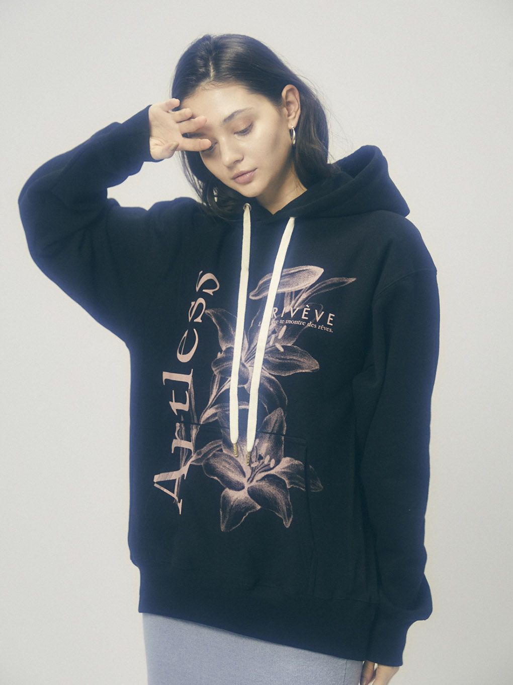 THE ARTLESS LILY PRINT HOODIE