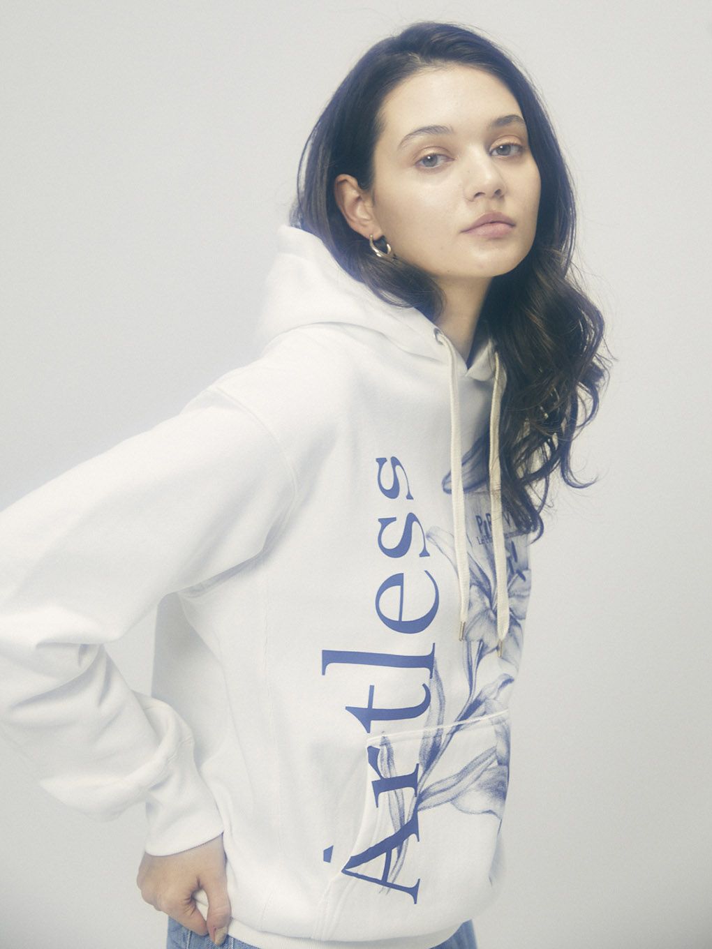 THE ARTLESS LILY PRINT HOODIE