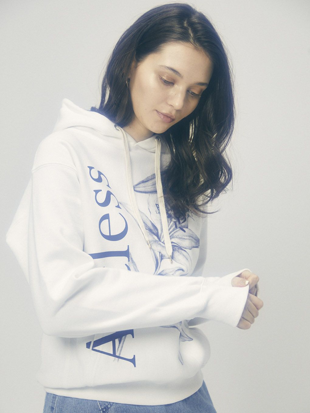 THE ARTLESS LILY PRINT HOODIE