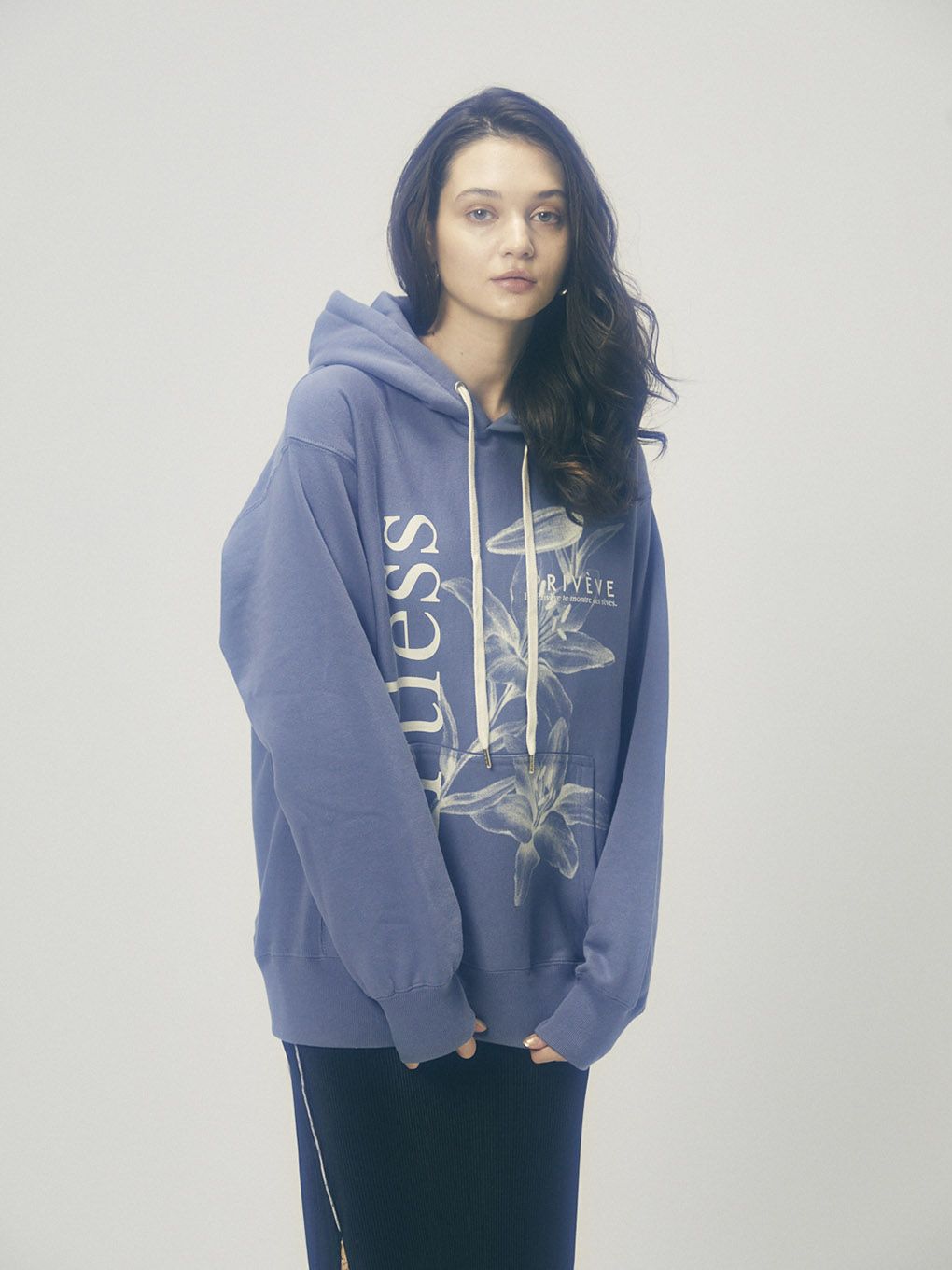 THE ARTLESS LILY PRINT HOODIE