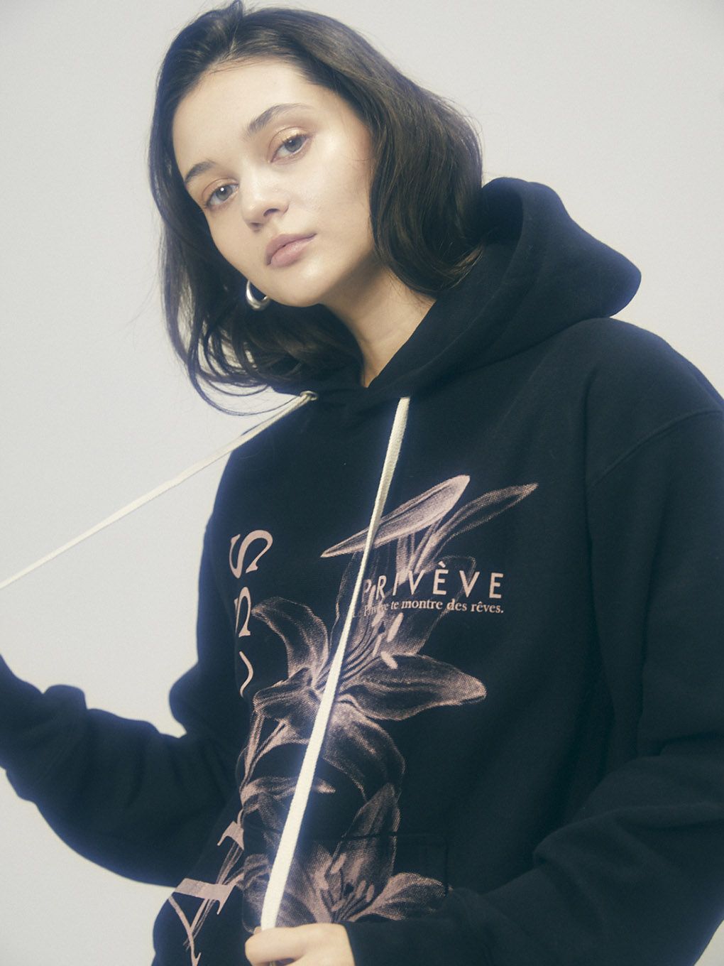 THE ARTLESS LILY PRINT HOODIE