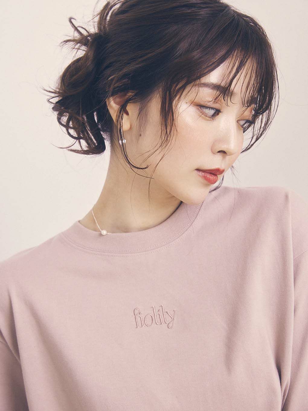 fiolily Logo Embroidery T-shirt