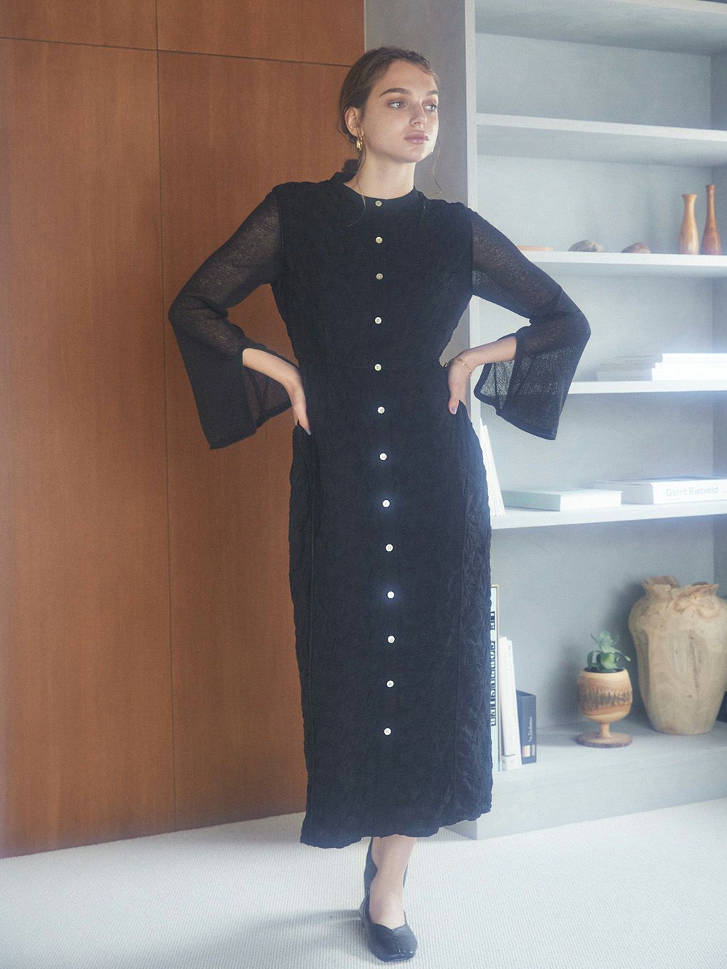 THE FLARE SLEEVE SMOCKING DRESS