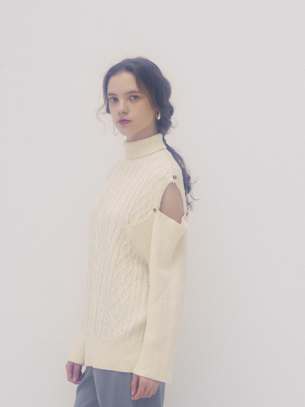 THE SHOULDER OPEN KNIT