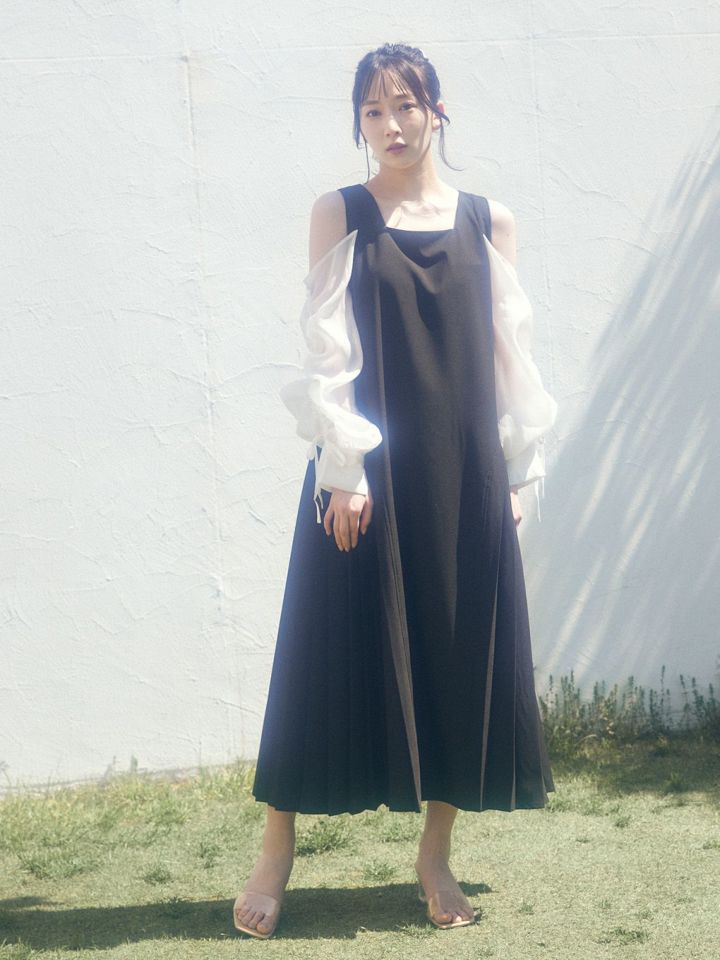 PRIVEVE×YULANO】THE COTTON V NECK GATHER DRESS | Puff designs パフ